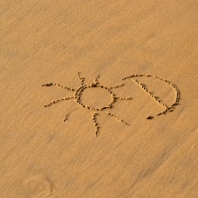 plaz, vitamin D napisane v piesku